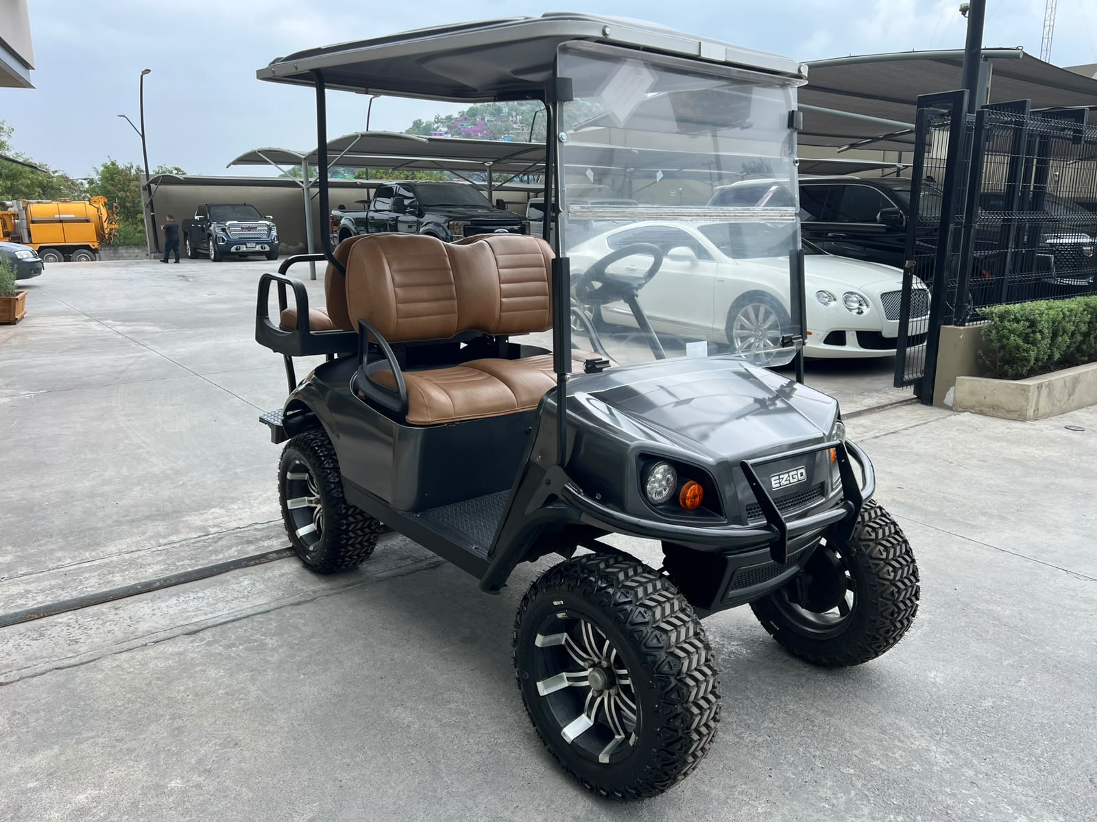 E-Z-GO Shuttle Express S4 72V Electric